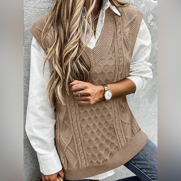 Risesun Women's Cable Knit Oversized Cropped Argyle Sweater Vest V-Neck … - Picture 2 of 8